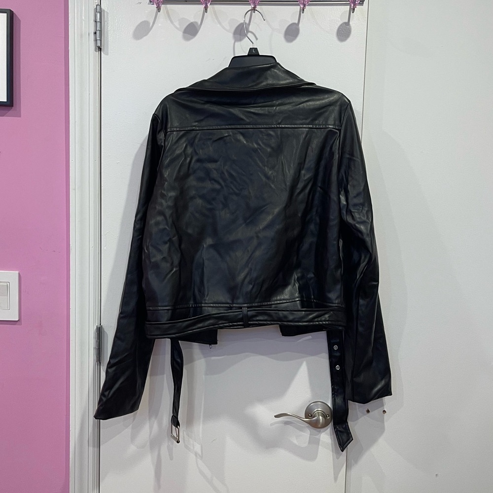 Leather Jacket - Picture 8 of 9